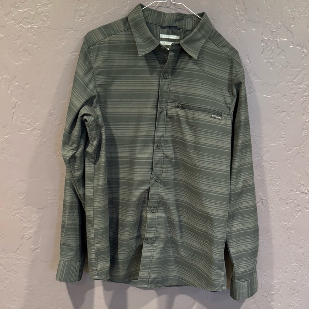 Columbia Grey Striped Collared Omni-Shade Protection Shirt - M